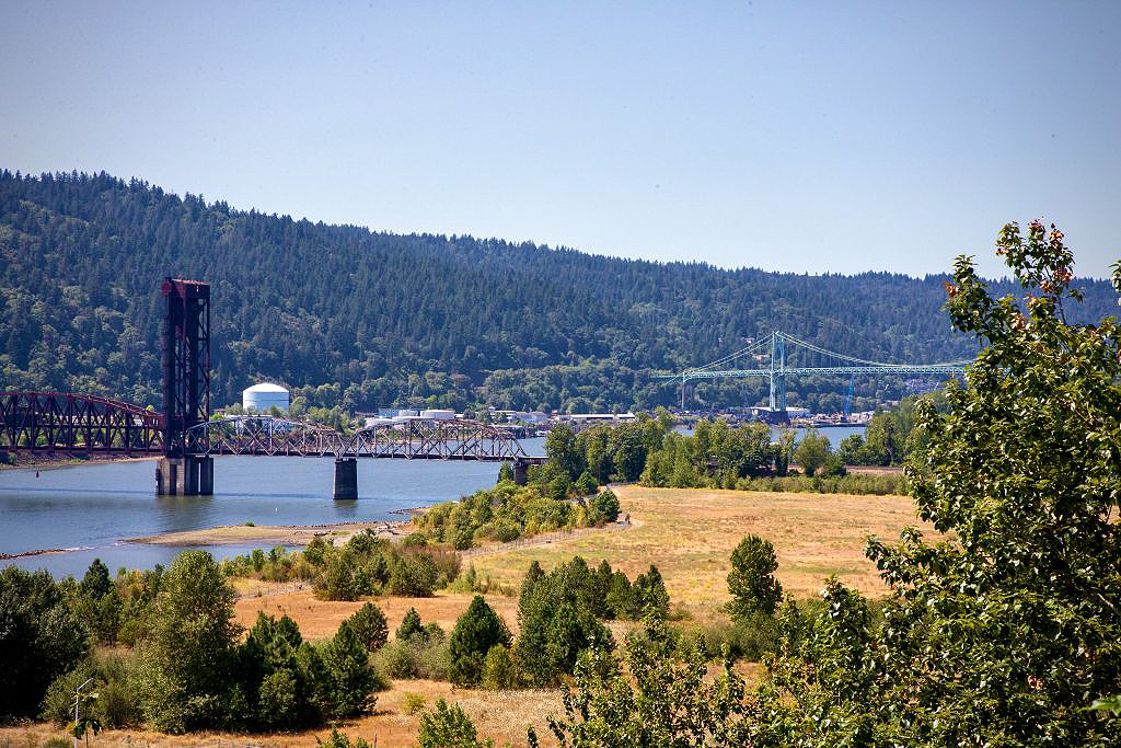 This image has an empty alt attribute; its file name is MB-view-from-UofP-bluff_looking-northwest-1024x683-1.jpeg